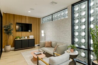 Sonoran Row Townhomes in Phoenix, AZ - Building Photo - Interior Photo