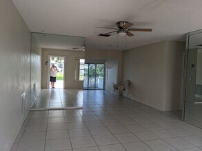 4709 NW 47th Ave in Tamarac, FL - Building Photo - Building Photo