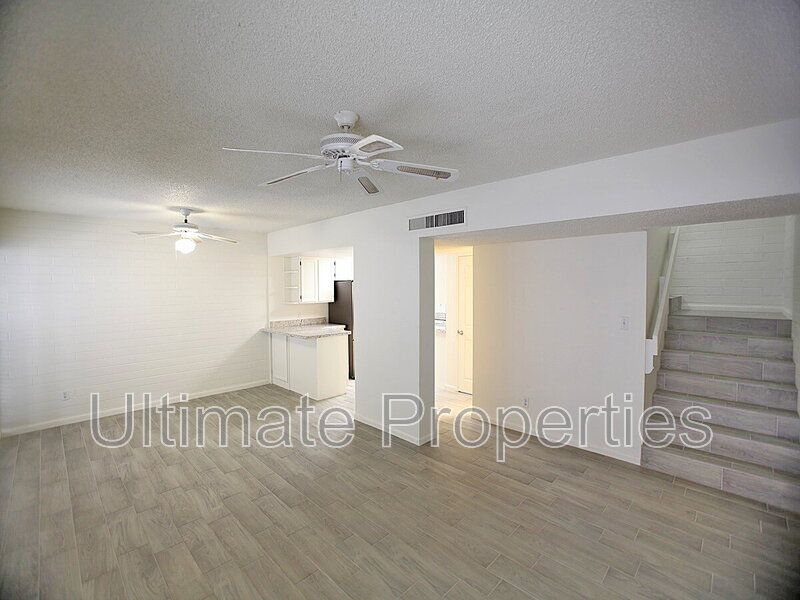 1734 W Tuckey Ln in Phoenix, AZ - Building Photo