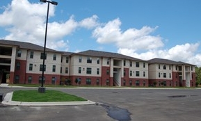 Jaguar Courtyard in Shreveport, LA - Building Photo