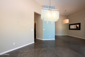 5844 E Carefree Mountain Dr in Cave Creek, AZ - Building Photo - Building Photo