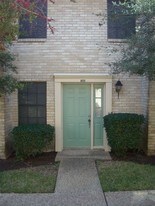 8400 Jamestown Dr in Austin, TX - Building Photo