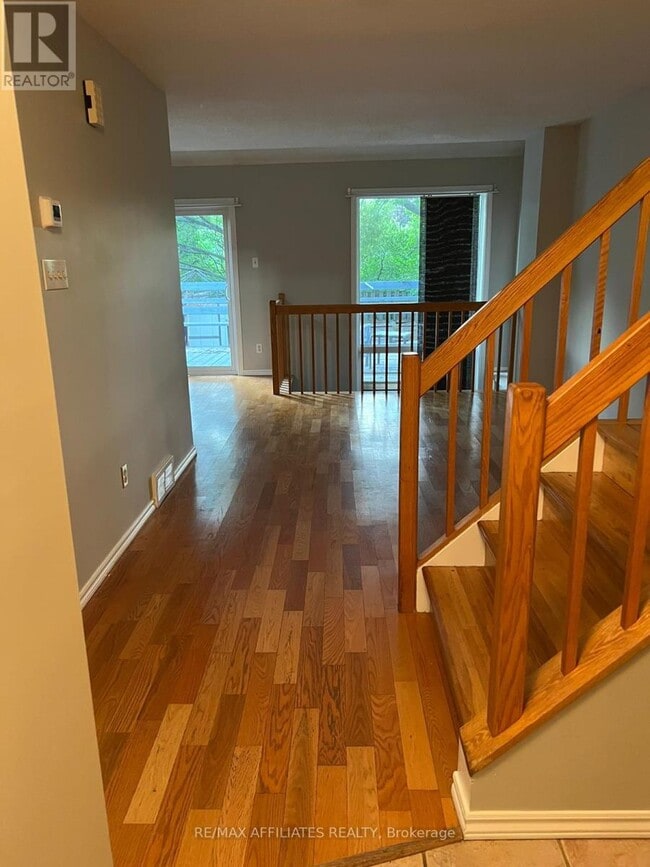 61 Rueter St in Ottawa, ON - Building Photo - Building Photo