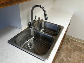 11051 Hesby St in Los Angeles, CA - Building Photo - Building Photo