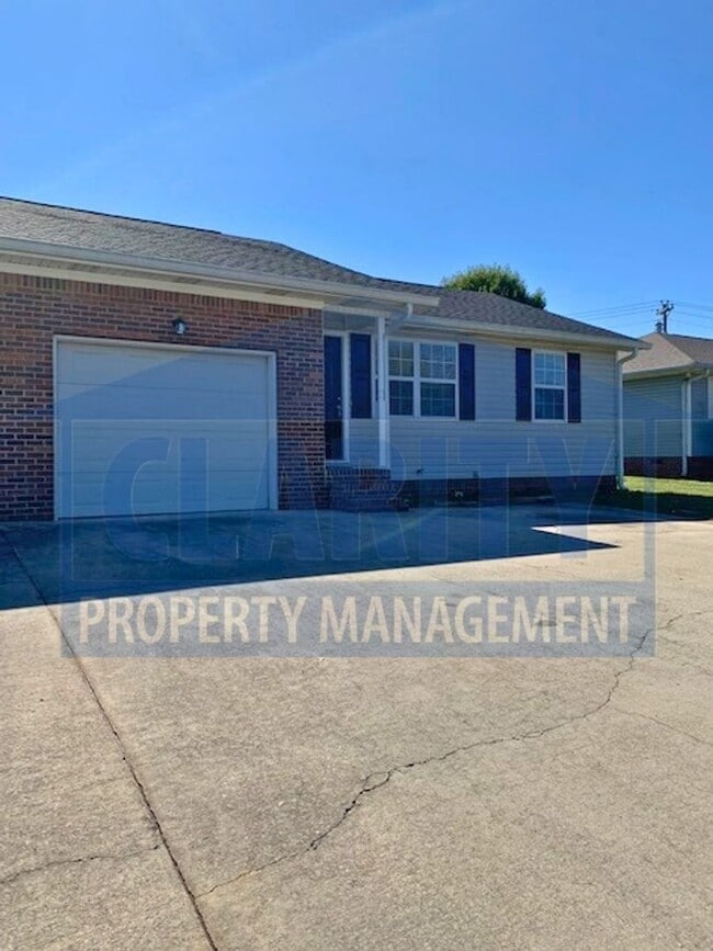 766-768 Urbane Rd NE in Cleveland, TN - Building Photo - Building Photo