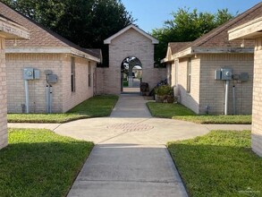 1003 Cedarwood Dr in Rio Grande City, TX - Building Photo - Building Photo