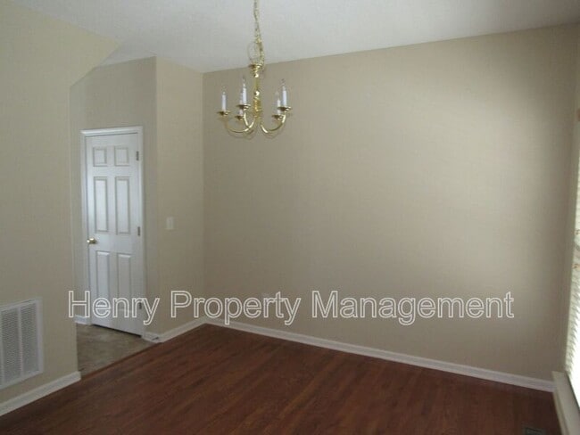 125 Kellerhis Dr in Apex, NC - Building Photo - Building Photo