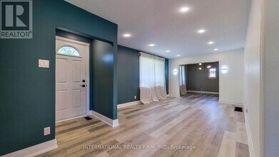 85 Churchill Ave in Toronto, ON - Building Photo - Building Photo