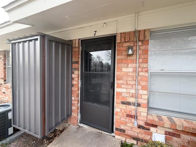 902 Biloxi Dr in Ennis, TX - Foto de edificio - Building Photo