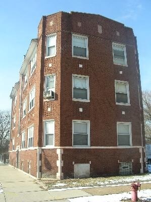 700 W 61st St in Chicago, IL - Foto de edificio - Building Photo