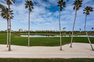 6141 Bahia Del Mar Blvd S in St. Petersburg, FL - Building Photo - Building Photo