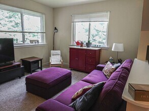 6878 Deer Run Dr in Alexandria, VA - Building Photo - Building Photo