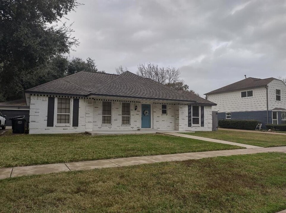 16306 Congo Ln in Jersey Village, TX - Building Photo