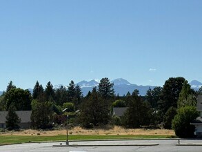 62009 Dantili Rd in Bend, OR - Building Photo - Building Photo