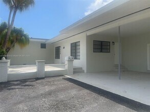 9320 SW 125th Terrace in Miami, FL - Building Photo - Building Photo