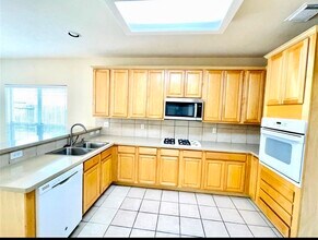 2518 Brittany Lakes Dr in League City, TX - Building Photo - Building Photo