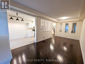 113 Lochnaw Private in Ottawa, ON - Building Photo - Building Photo