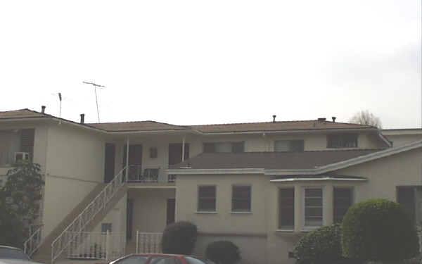 10500 Eastborne Ave in Los Angeles, CA - Building Photo