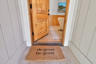 2216 Maplewood Way in Pine Mountain Club, CA - Building Photo - Building Photo