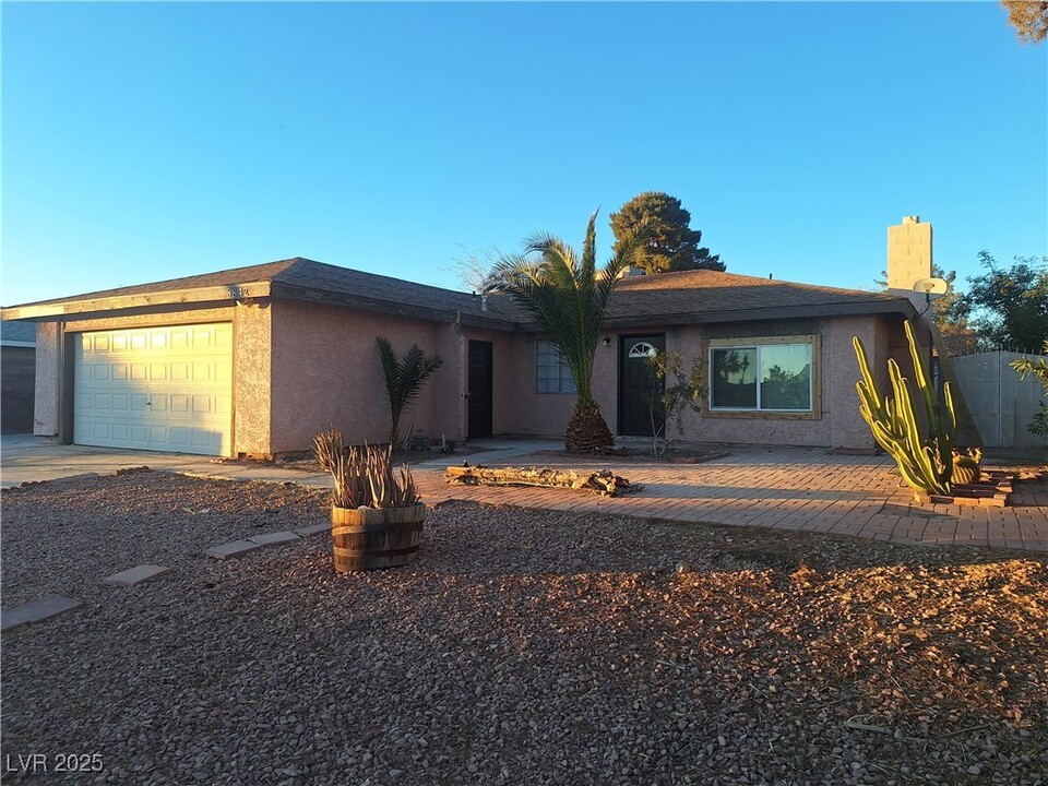 5842 Brisbane Pl in Las Vegas, NV - Building Photo