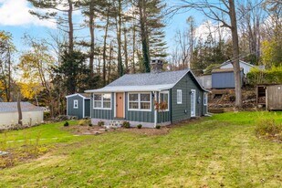 5 Old Clark Hill Rd in East Hampton, CT - Building Photo