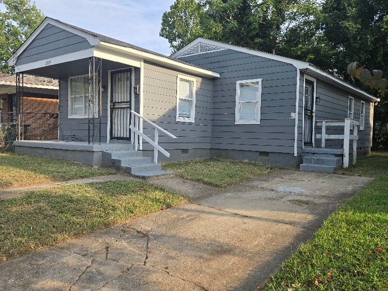 205 Reno Ave in Memphis, TN - Building Photo