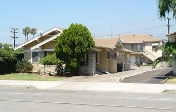 357 W Broadway in Glendale, CA - Foto de edificio - Building Photo