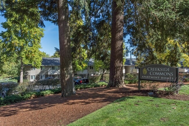 Creekside Commons Apartments in Tigard, OR - Foto de edificio - Building Photo