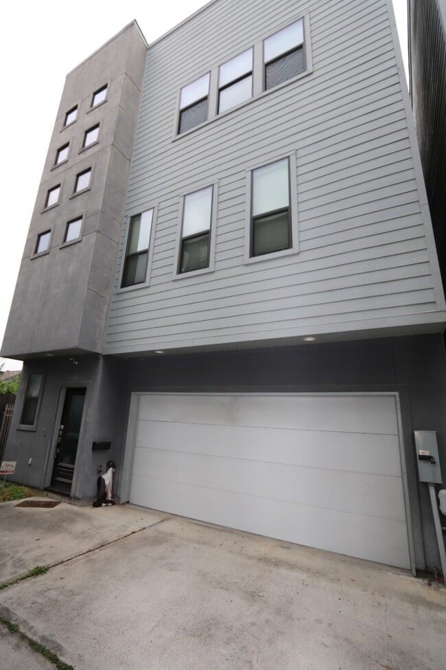 property at 2103 Hadley St