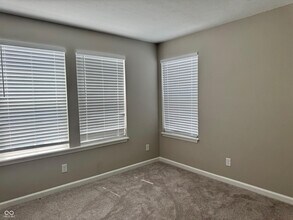 8758 Howlett Ln in Indianapolis, IN - Building Photo - Building Photo