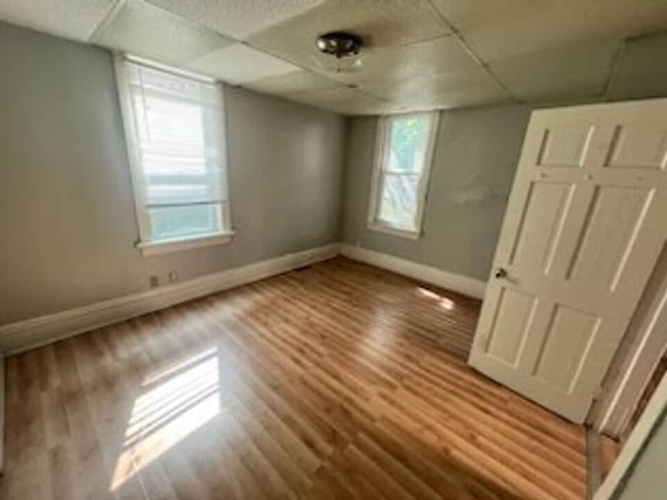 2421 S 5th Pl in Milwaukee, WI - Building Photo