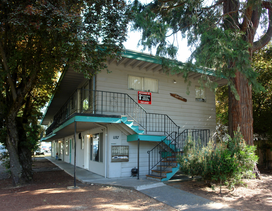 The Driftwood in Eugene, OR - Building Photo