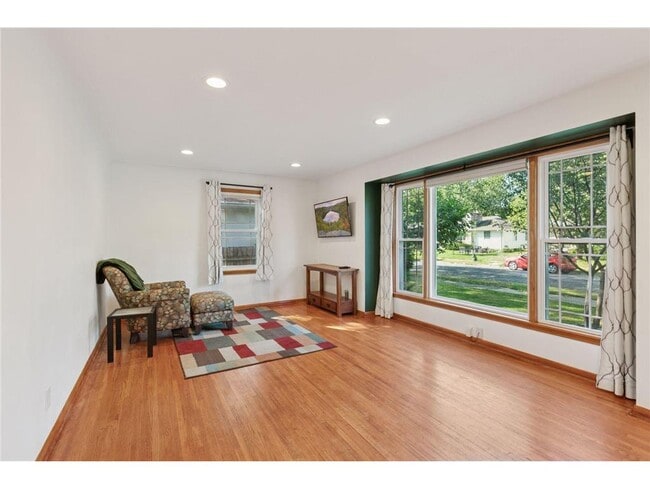 4215 16th Ave S in Minneapolis, MN - Building Photo - Building Photo