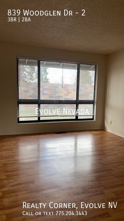 839 Woodglen Dr in Sparks, NV - Building Photo - Building Photo