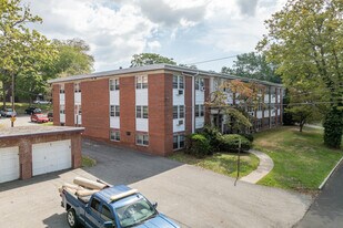 Tudor Apartments in New Haven, CT - Building Photo