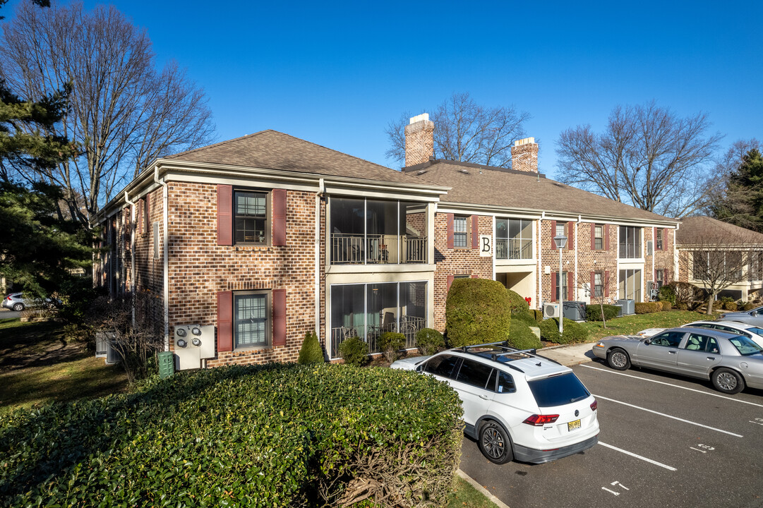 Weybridge Condominiums in Wall Township, NJ - Building Photo