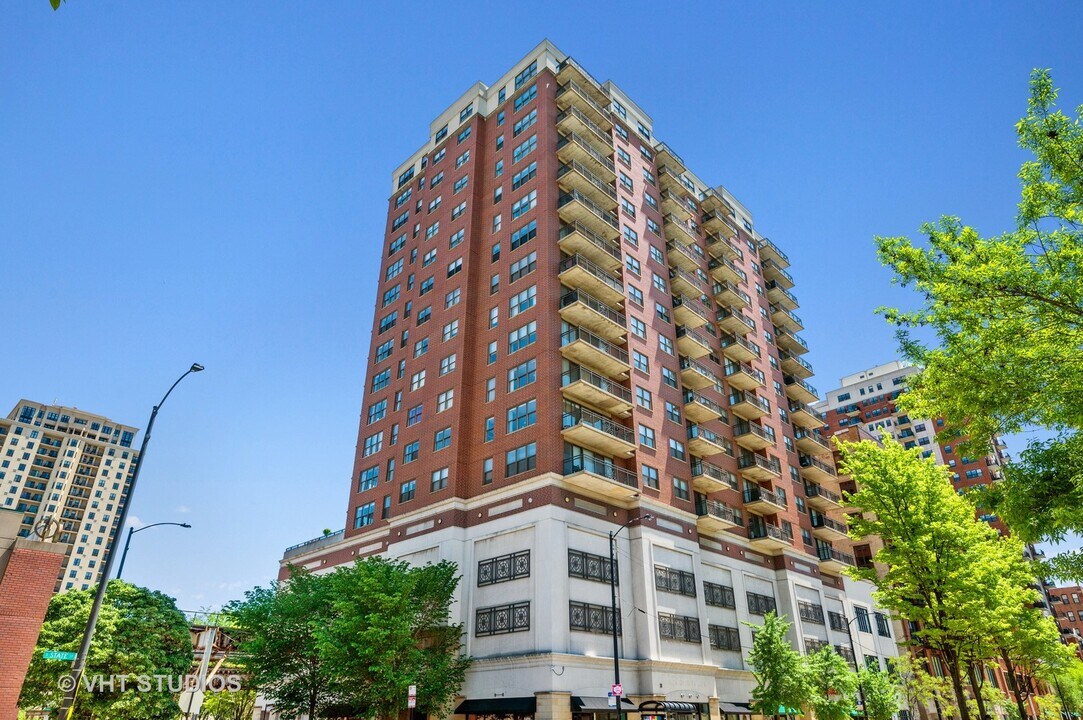 5 E 14th Pl-Unit -1202 in Chicago, IL - Building Photo