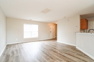 1604 Harland St, Unit 415 in Charlotte, NC - Building Photo - Building Photo