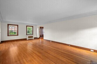 98 Rose Hl Ave in New Rochelle, NY - Building Photo - Building Photo