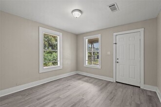 2328 Boss St in La Marque, TX - Foto de edificio - Building Photo