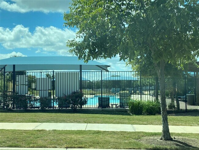 1712 Artesian Spgs Xing in Leander, TX - Building Photo - Building Photo