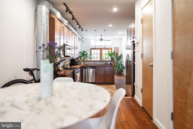 property at 221 E Heath St