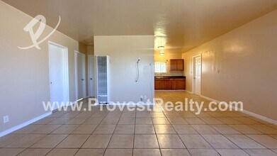 15941 Vine St in Hesperia, CA - Building Photo - Building Photo