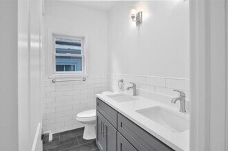 704 John F. Kennedy Blvd in Bayonne, NJ - Building Photo - Building Photo