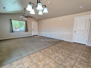 502 S Florida Pl in Kennewick, WA - Building Photo - Building Photo