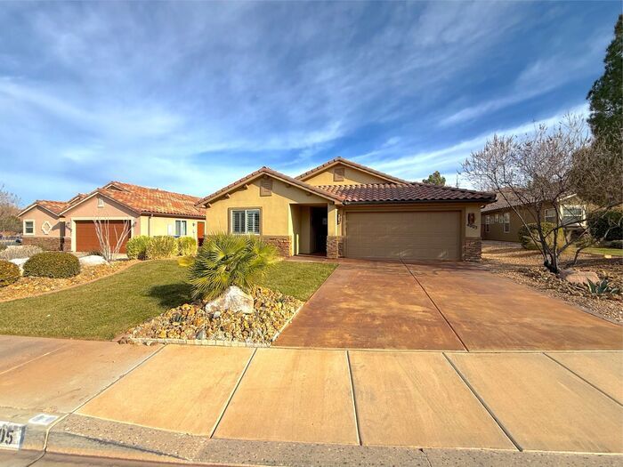 4005 Carisa Dr in Saint George, UT - Building Photo