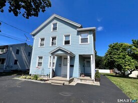 444 Huntington Rd in Stratford, CT - Building Photo