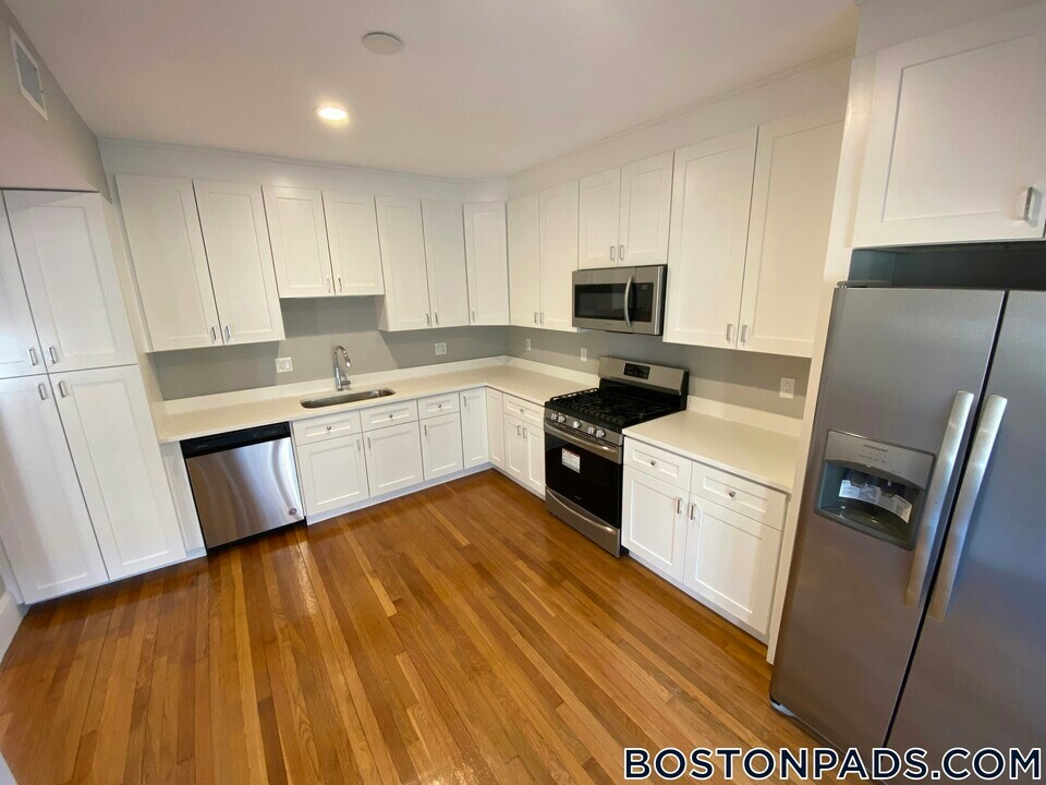 190 Kelton St in Boston, MA - Building Photo