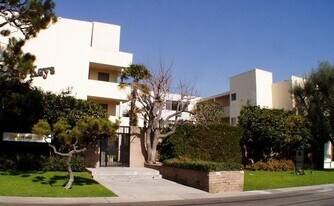 11139 Acama Street, in North Hollywood, CA - Building Photo