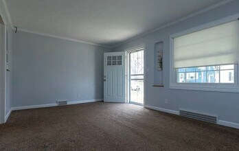 5021 E 115th St in Garfield Heights, OH - Building Photo - Building Photo